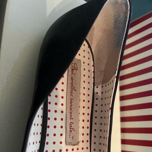 B.A.I.T. Footwear black Selena flats with red embroidered bow, vegan leather - Picture 7 of 9